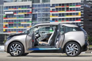 2015-BMW-i3-on-location-doors-open