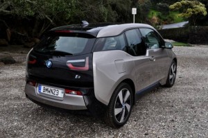 2015-BMW-i3-rear-34-e1444946415605