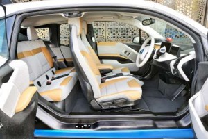 2015-BMW-i3-side-doors-open