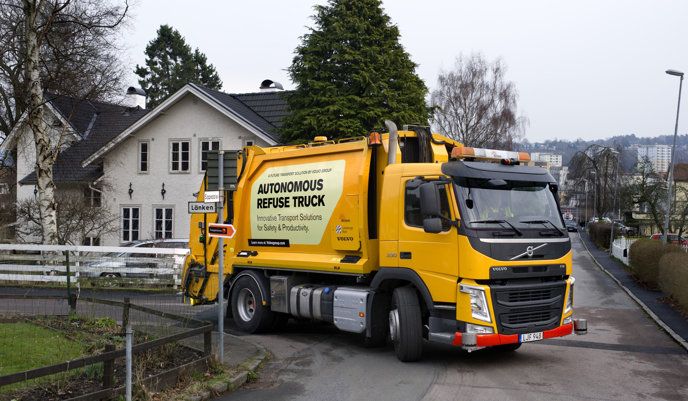 Volvo-Autonomous-Rubbish-Truck-P1