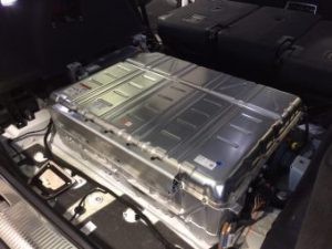 2017-Q7-etron-battery-pack-340×255-300×225