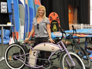 Whitney from Rayvolt with her pedal assist e-bike.
