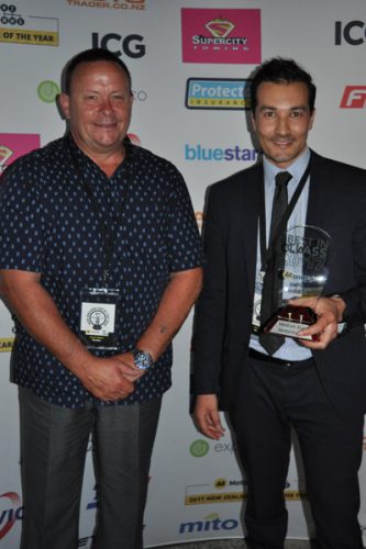 Trevor Sefont of Fleetline presents Skoda NZ national marketing manager Ross Hill with the medium SUV Best in Class award for the Skoda Kodiak.