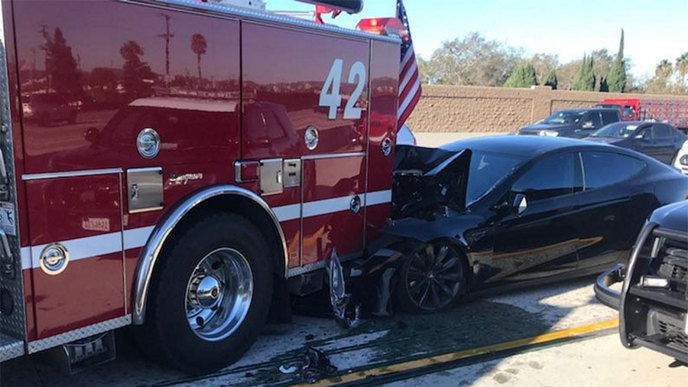  The Culver City Firefighters’ Twitter photo of the Tesla crash.
