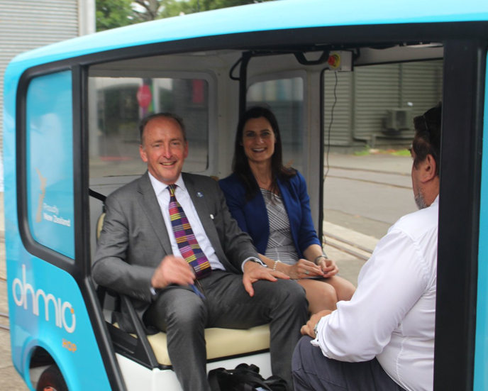London lord mayor in Ohmio shuttle MOTAT (1)