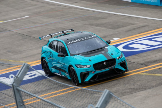Jaguar I-Pace eTrophy (1)