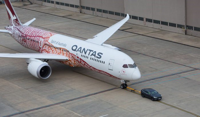 Qantas Tesla tow