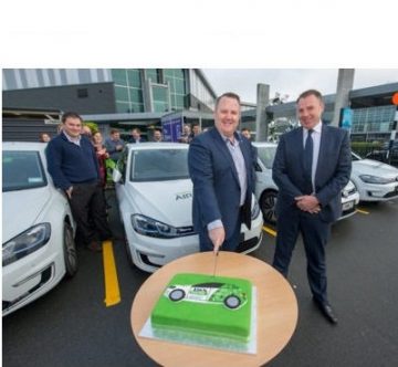 Malcolm Johns cuts the EV100 celebration cake