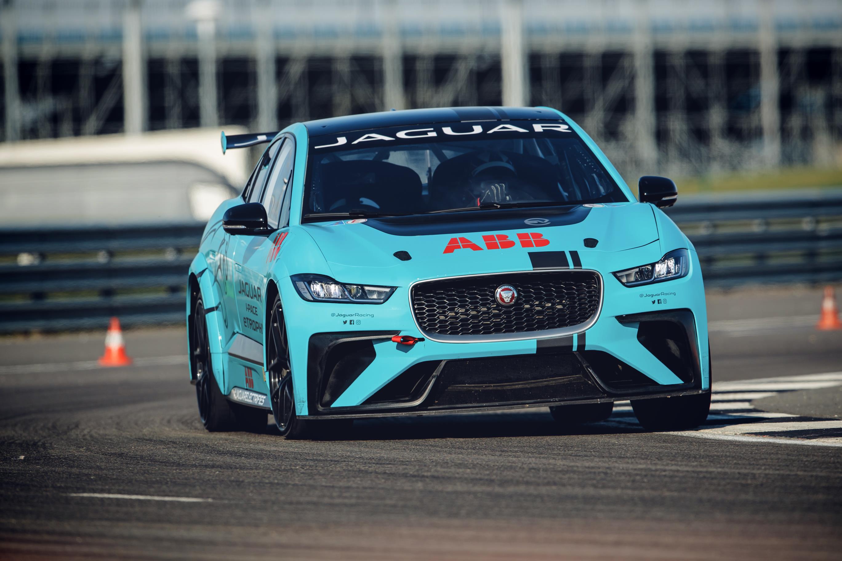 Jaguar_E-TROPHY_Test_D1_115