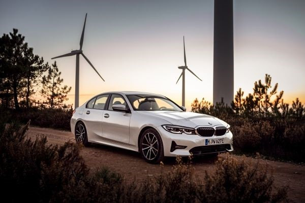 BMW 330e sedan plug-in hybrid