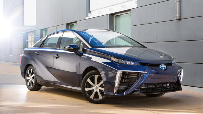 Toyota Mirai FCEV.