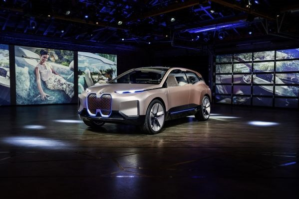 bmw-vision-inext-LA show-