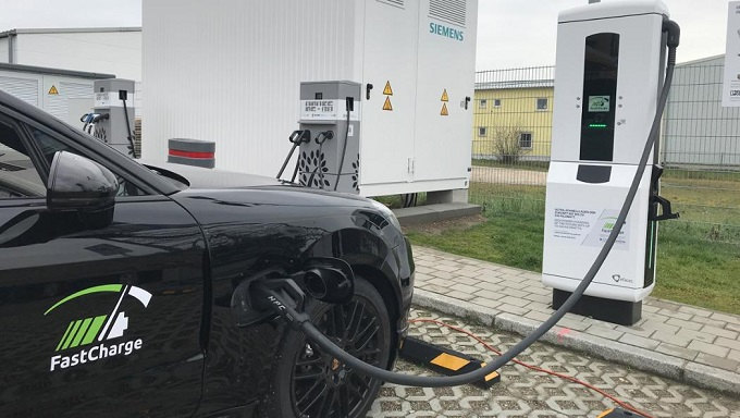 Fast charge Porsche