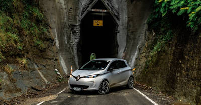 The Zoe at a road tunnel.