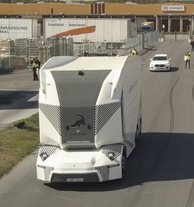 Einride AV truck