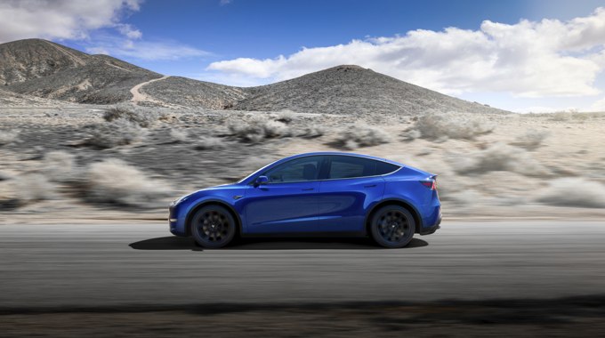 Tesla Model Y 2