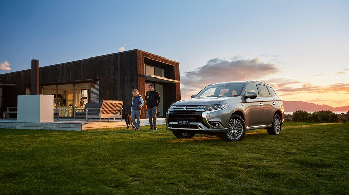 19MY Outlander PHEV VRX (1)