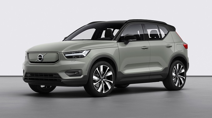 Volvo XC40 Recharge P8 AWD in Sage Green