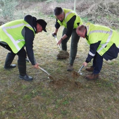 Geo40 reps Contact Energy and Ngati Tahu Tribal Lands Trust turn first soil on Ohaaki geothermal field commercial scale mineral extraction plant