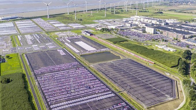 Volkswagen_Emden_Plant_Germany_001