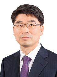 Kia Motors Corp President Ho-sung Song