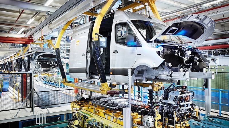 Mercedes_Benz_Sprinter_Production_001 (1)