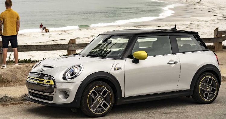 Mini Cooper SE electric LA Auto Show (1)