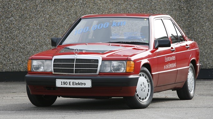 Mercedes-Benz 190 E 2