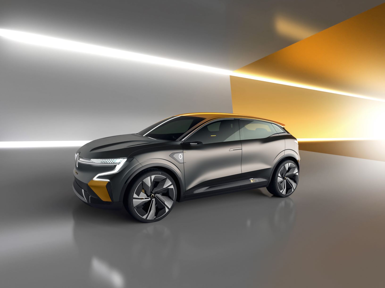 Renault Megane eVision side small