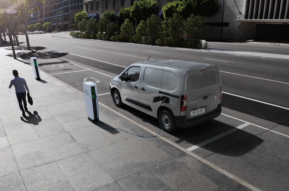 Peugeot-e-Partner-van-2