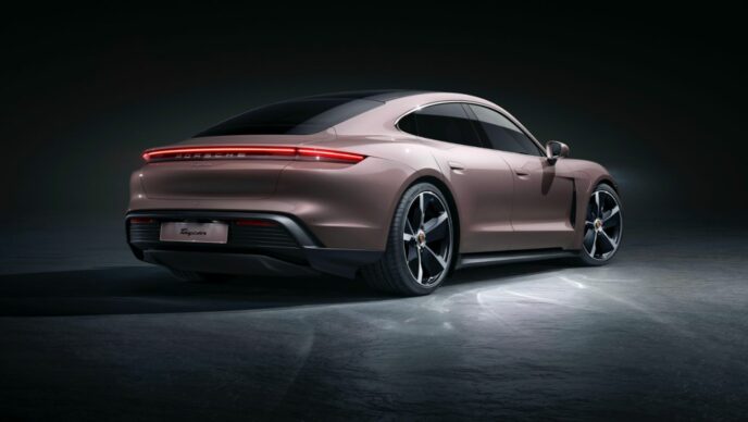 Porsche-Taycan-4th-model-2