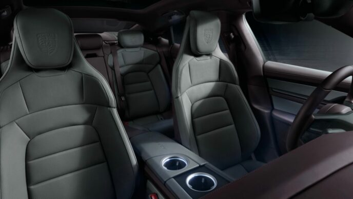 Porsche-Taycan-4th-model-4-interior