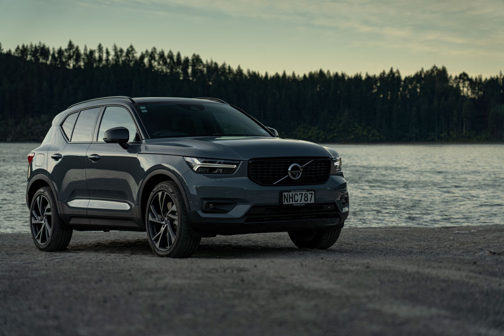 Volvo-XC40-065-small