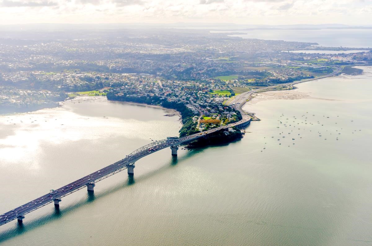 Auckland-Harbour-Bridge-shared-pathway-