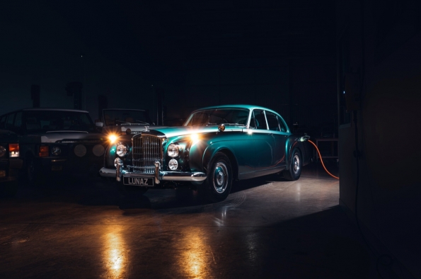 electric-Bentley-Lunaz