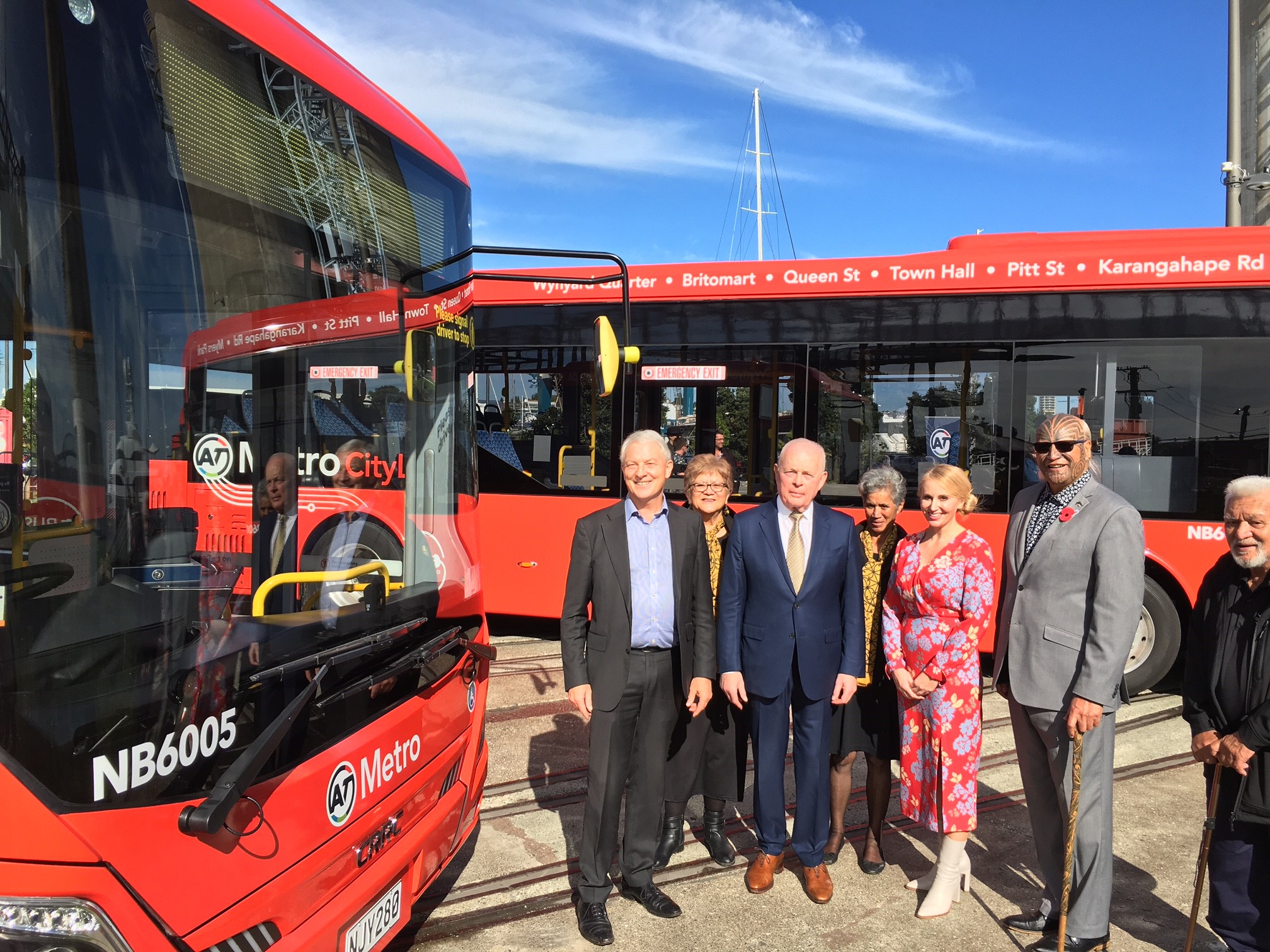 auckland-citylink-e-bus-officials-1