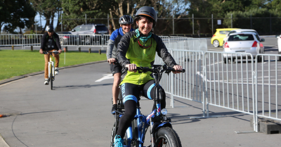 eworld-2-e-bikes-ConferenzCQ155-NZH-BIKE_400x209104318