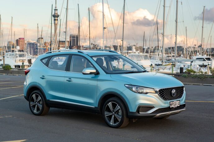 MG-ZS-EV_Clipper-Blue_3-small