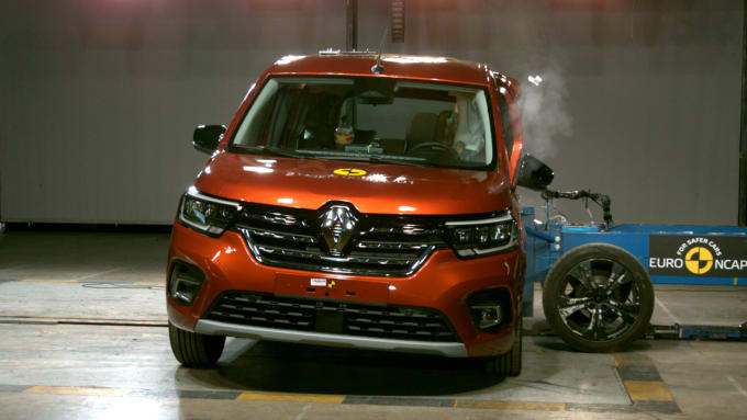 Kangoo-side-impact-test-Euro-NCAP