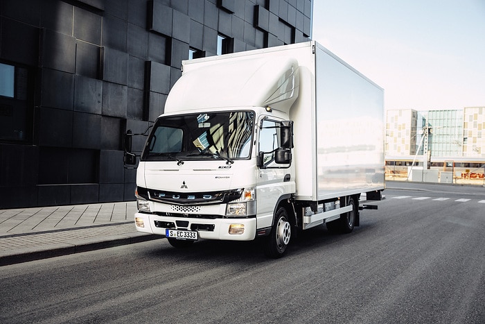 300-eTrucks-delivered-Daimler-Truck-and-the-FUSO-eCanter-reach-further-eMobility-milestones