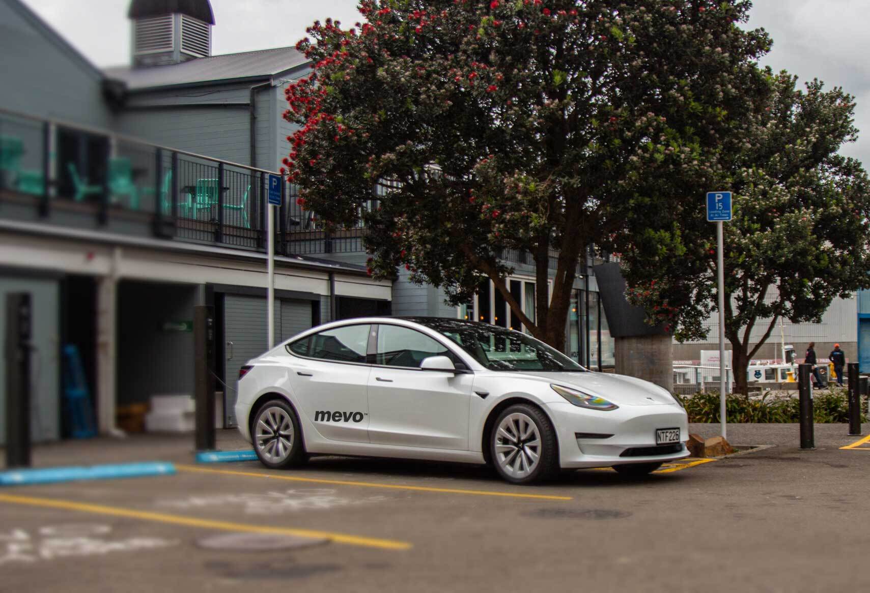 Mevo-tesla-m3-queens-wharf-1