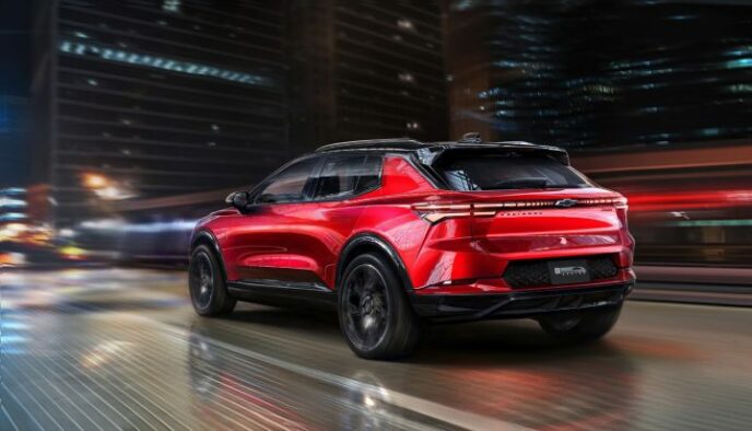 Chevrolet-Equinox-EV-2024-RS-Design-Rendering-Exterior-002-Rear-Three-Quarters-720×412-1