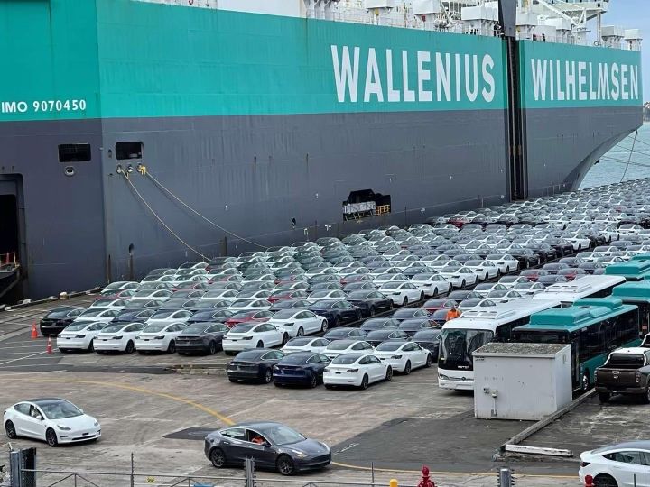 Tesla-Model-3s-at-POAL-on-the-Wallenius-Wilhelmsen