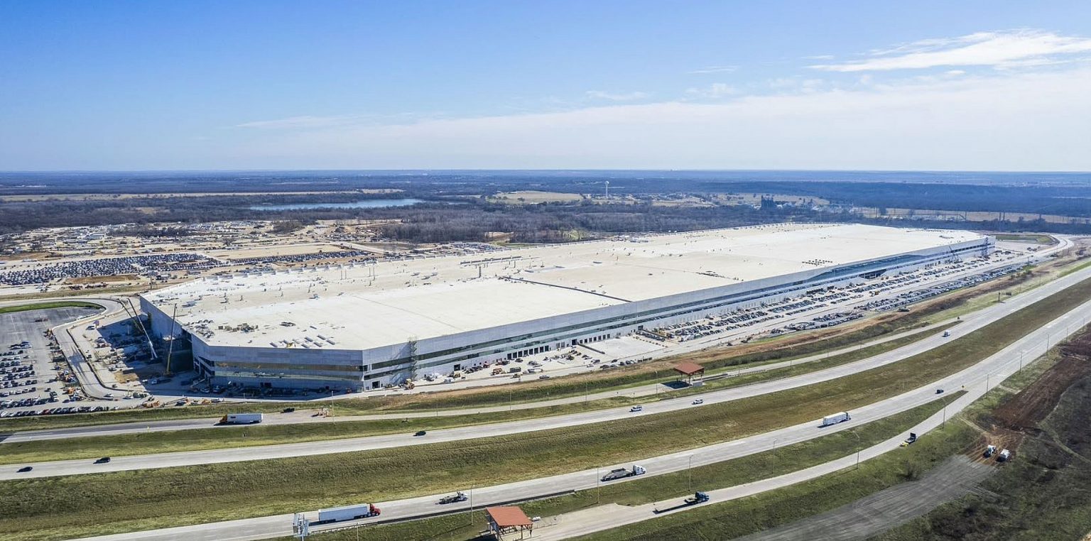 tesla-giga-texas-exterior
