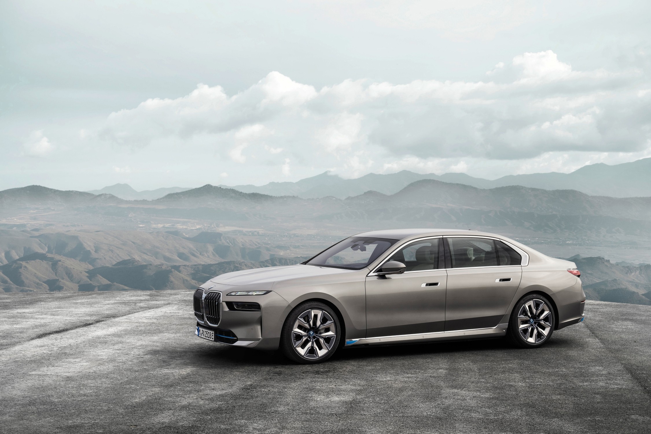 bmw-i7-xdrive