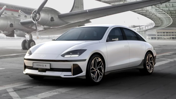 Hyundai-Ioniq-6-sneak-Electric-Car-2024-7