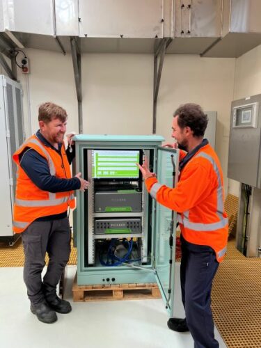 Watercare-Rosedale-Wastewater-Treatment-Plant-staff-Renier-Lourens-and-Kenny-Willliamson-with-the-portable170960small