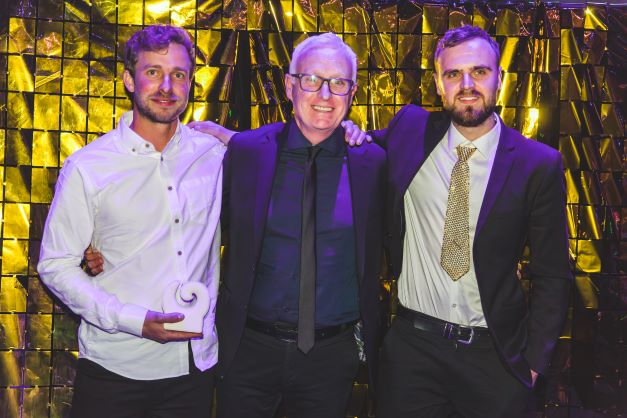 FTNMotionGoldAwards-from-left-Luke-Sinclair-Professor-Stephen-Cummings-Kendall-Bristow-small.
