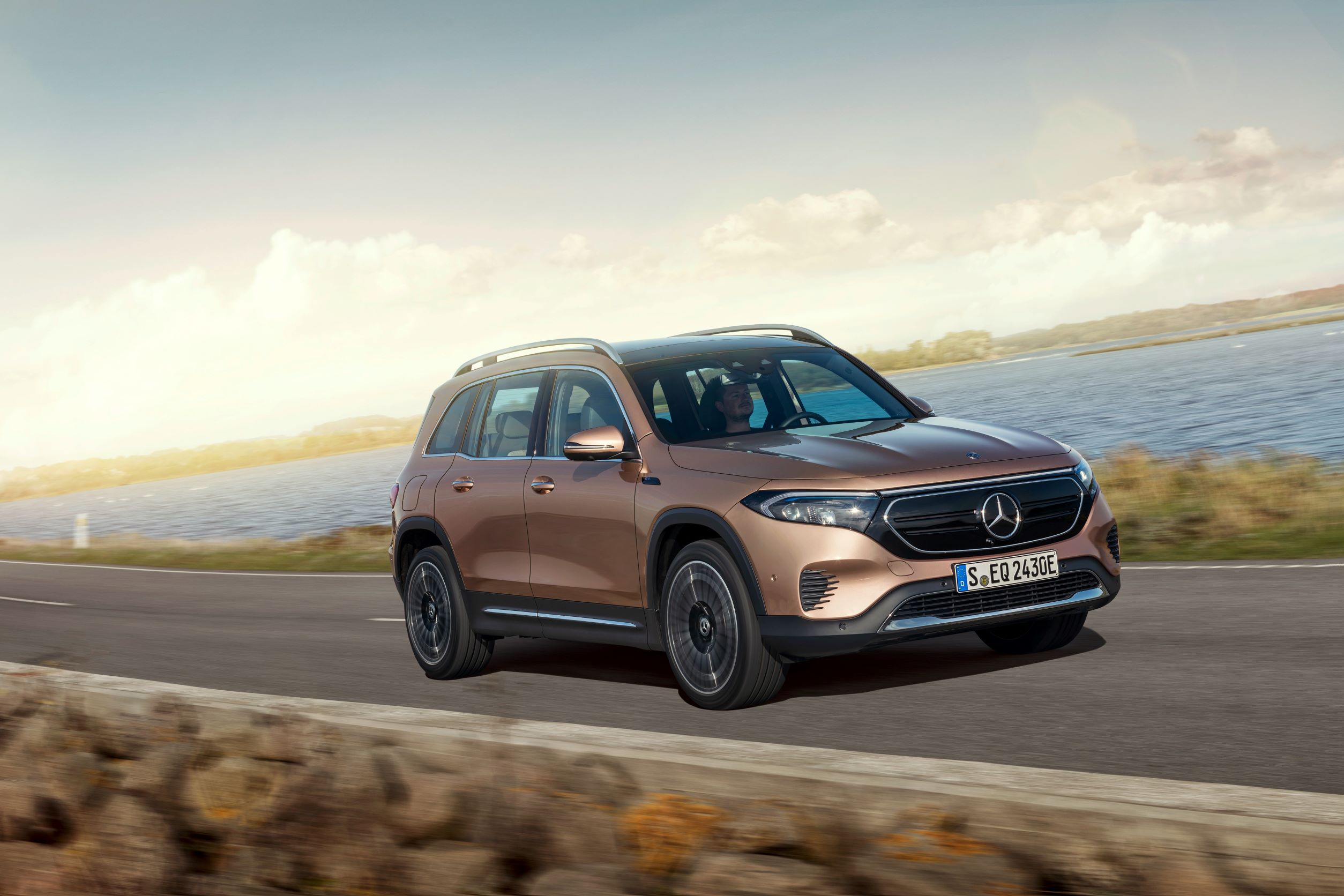 Mercedes-EQB-small