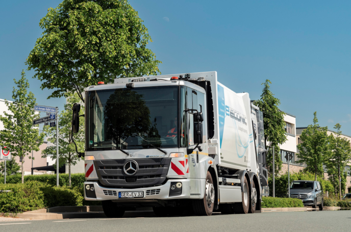 e-waste-truck-Mercedes-1